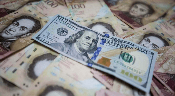 el bolívar podría quedar como "un símbolo patrio", según Leonardo Buniak