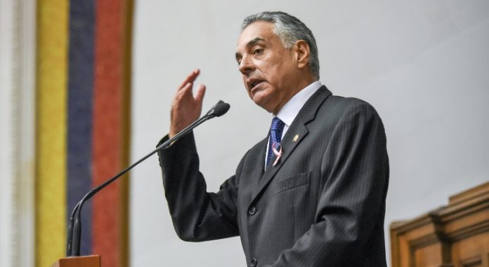 Rafael Veloz a diputados chavistas: "Sean serios"