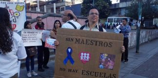 maestros-escuelas-protesta