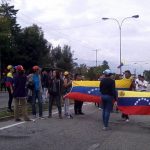 Estudiantes universitarios marchan en Mérida