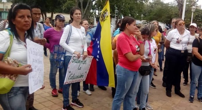 Paro nacional docente concentró al 90% del gremio, según deferaciones