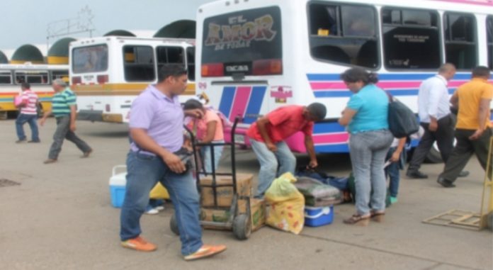 Pasajeros Guasdualito - reapertura de la frontera