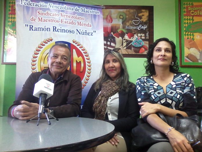 Maestros en Mérida siguen esperando cancelación de deudas pendientes