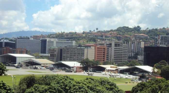 Vista_aérea_del_aeropuerto_La_Carlota