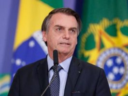 El presidente del país, Jair Bolsonaro, criticó una vez más la cuarentena decretada por algunos gobernadores y calificó a la enfermedad de "una gripecita"