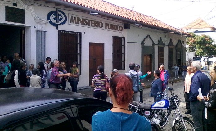 Comunidades de Mérida protestaron en reclamo a la devolución de sus cilindros