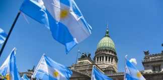 Oferta de Argentina sobre la deuda pública «causaría pérdidas desproporcionadas» Acreedores de Argentina consideran que perderían dinero si renegocina la deuda.