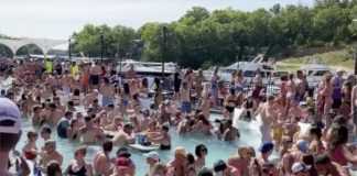 En medio de la pandemia, las playas de Estados Unidos se llenan el Día de los Caídos Vacacionistas se aglomeran en un conocido lago de Missouri | Foto: Reuters