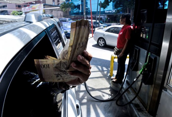 VENEZUELA-CRISIS-ECONOMY-FUEL