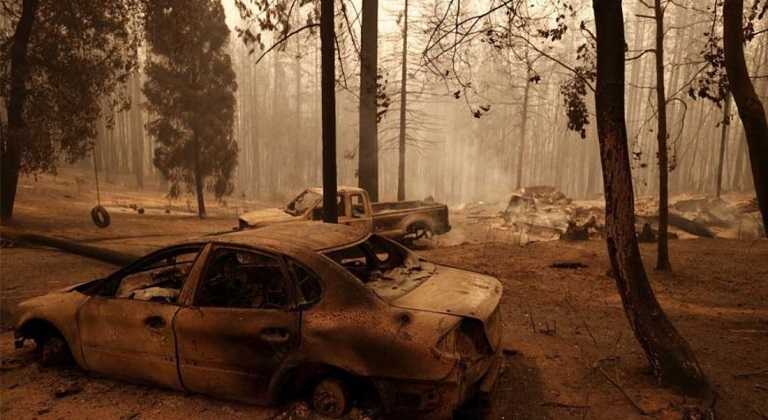 Los_incendios_arrasan_la_costa_oeste_de_EEUU_y_dejan_seis_muertos_y_cientos_de_hogares_destruidos-2-1100x572