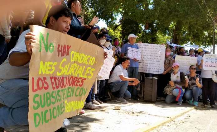 Machiques maestros protesta