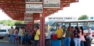 Caminantes vuelven a Colombia por terminales del Táchira