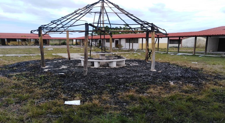 Robos y vandalismo en el Liceo San José Mirabal de Puerto Ayacucho escuelas
