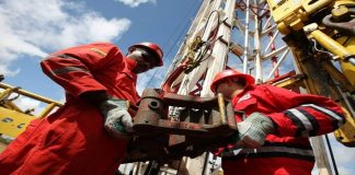 Maduro prometió elevar producción petrolera