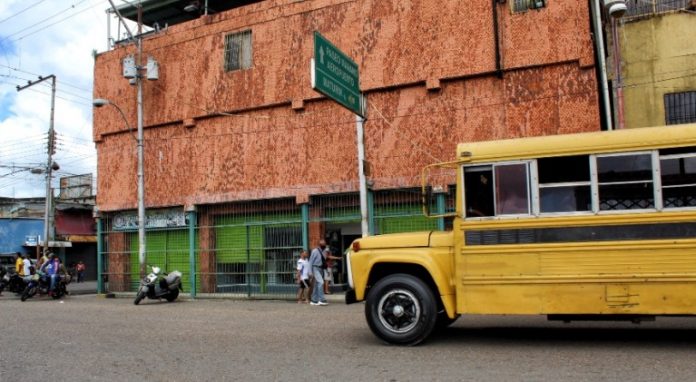 Bus escolar