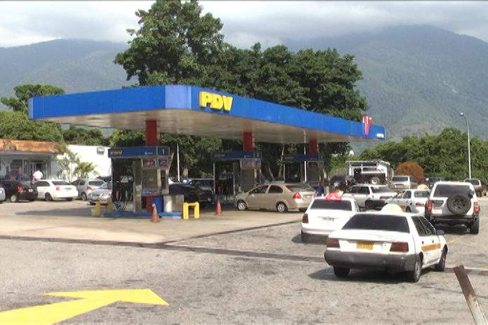 Taxistas Merideños tienen que esperar más de cinco meses para surtir gasolina