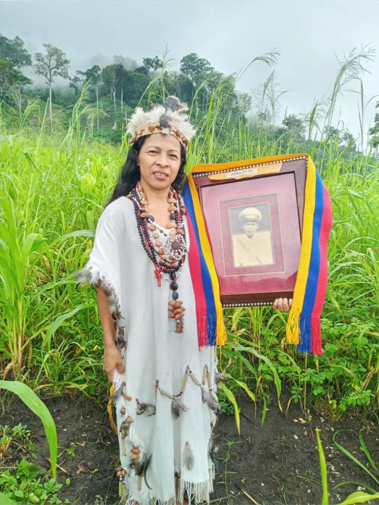 mujer yupka