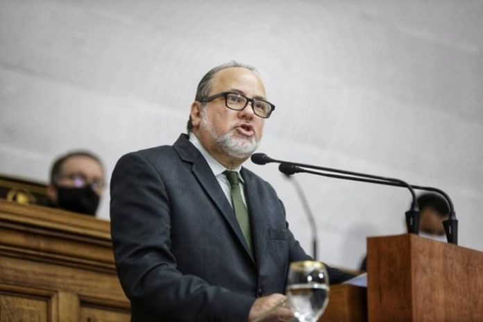 defensor del Pueblo, Alfredo Ruiz