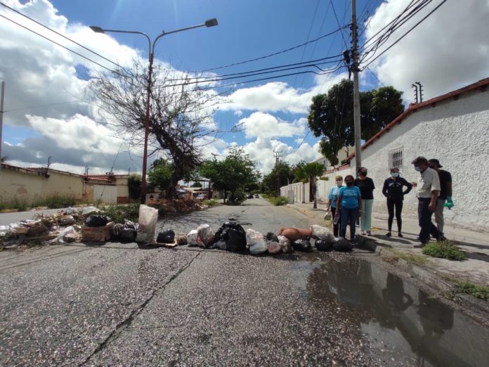 Mercedes - Acumulación de basura