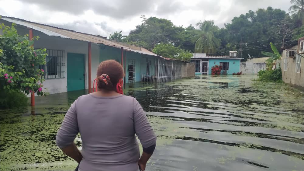 rio caroni - puerto la cruz