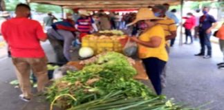 Vendedores mercado Maturín