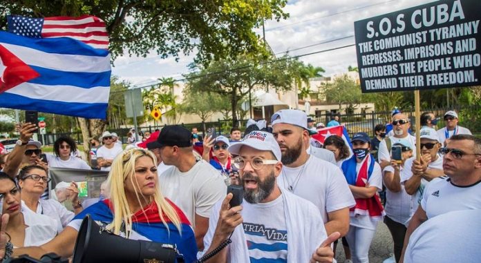 Manifestantes cubanos