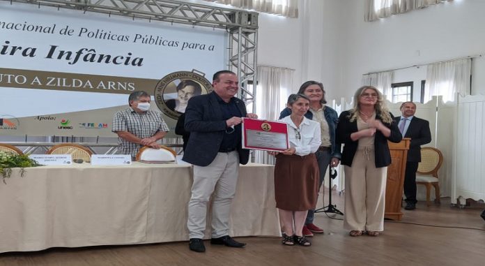 Premian a Fe y Alegría