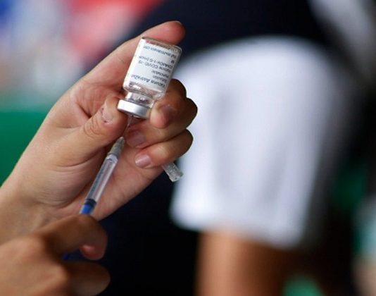 Academia de Medicina preocupada por la vacunación con fármacos cubanos