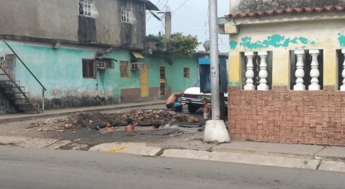 Puerto La Cruz sin agua