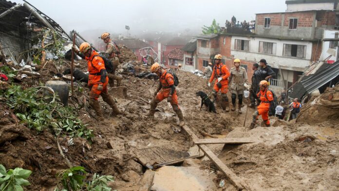 Van 120 muertos por las lluvias en Brasil