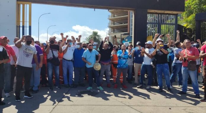 Protesta trabajadores petroleros