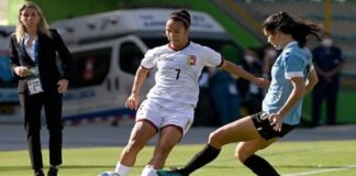 Vinotinto femenina