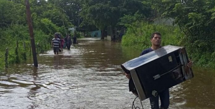 Desborde de los ríos Ipire y Unare de Guárico