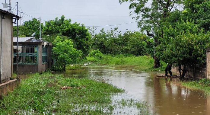 Aproximadamente 10 familias en Machiques quedaron afectadas por las inundaciones