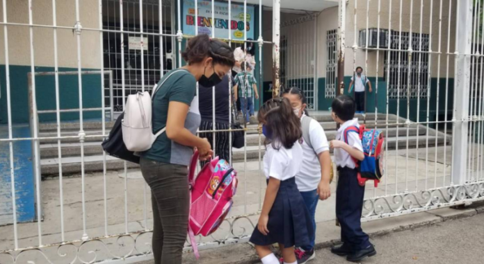 escuela - año escolar - referencial