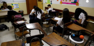 colegio niños clases