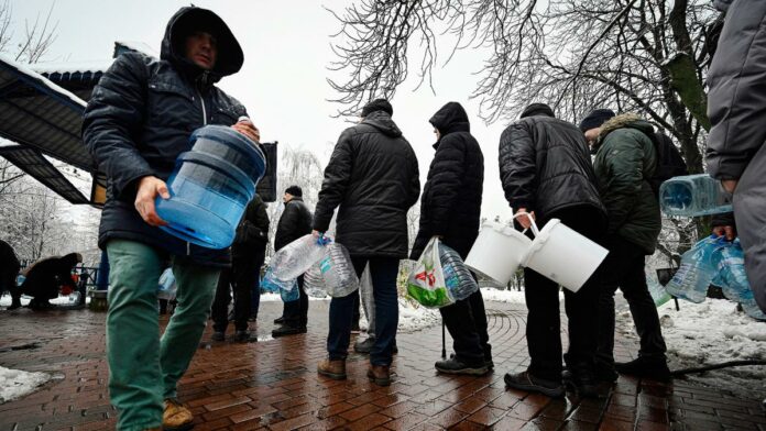 Gran parte de Ucrania está sin electricidad y agua