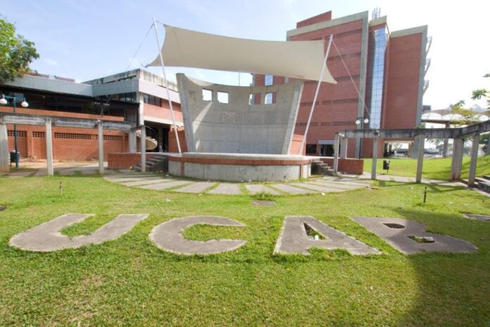 FLOC en UCAB Guayana