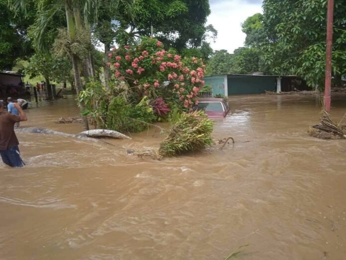 Más de 400 familias están afectadas por el desbordamiento del río Ure en Ciudad Guayana