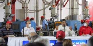 Maduro pide a los trabajadores “defender la patria”