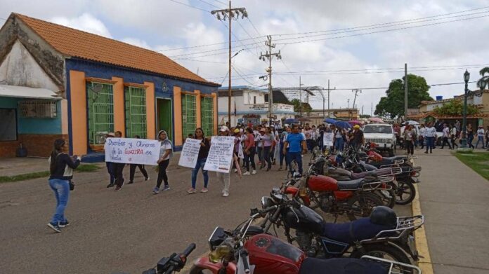 protesta de maestros de la Guajira