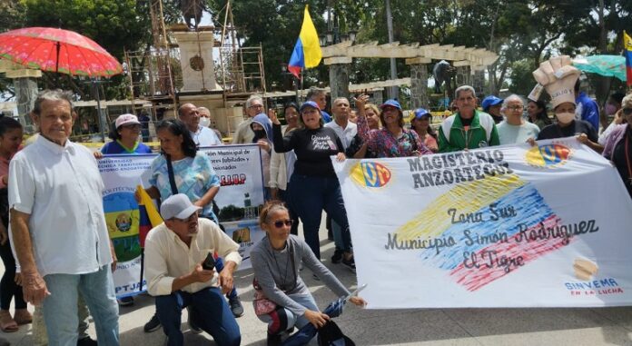 Protesta de maestros en El Tigre