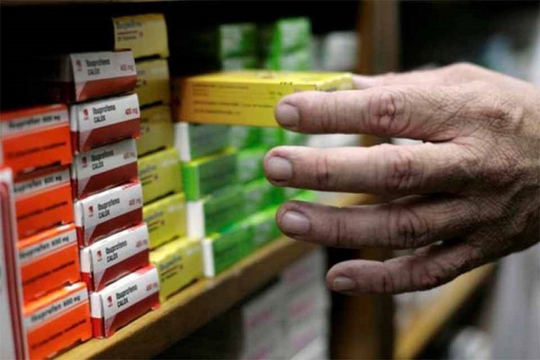Una persona con Parkinson podría gastar 300 dólares al mes en medicamentos