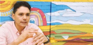 Ernesto Paraqueima comentario sobre el mural de niños TEA