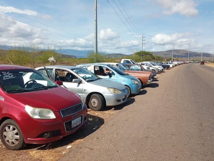 Crisis de combustible en el interior del país