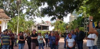 Protesta trabajadores de la Universidad de Carabobo