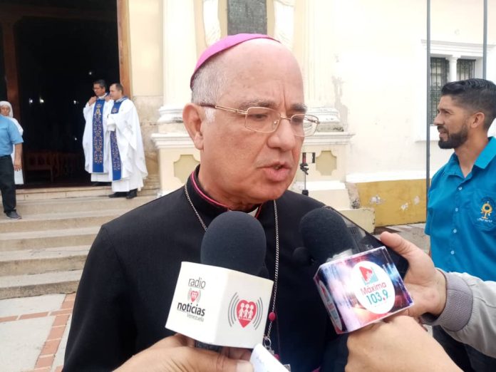 Iglesia Católica celebra la imposición del Palio Arzobispal