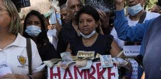 Pensionados de Cantv esperan pago de compensación por años de servicio
