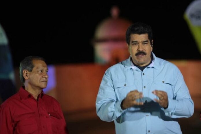 Luis Acuña y Nicolás Maduro
