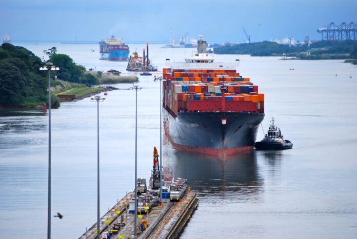 El canal de Panamá sufre los embates de la sequía que afecta a Panamá.